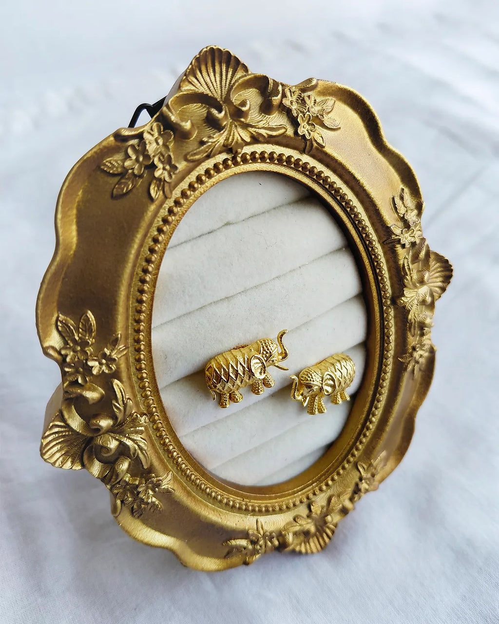 Royal elephant gold statement earrings - photo 1