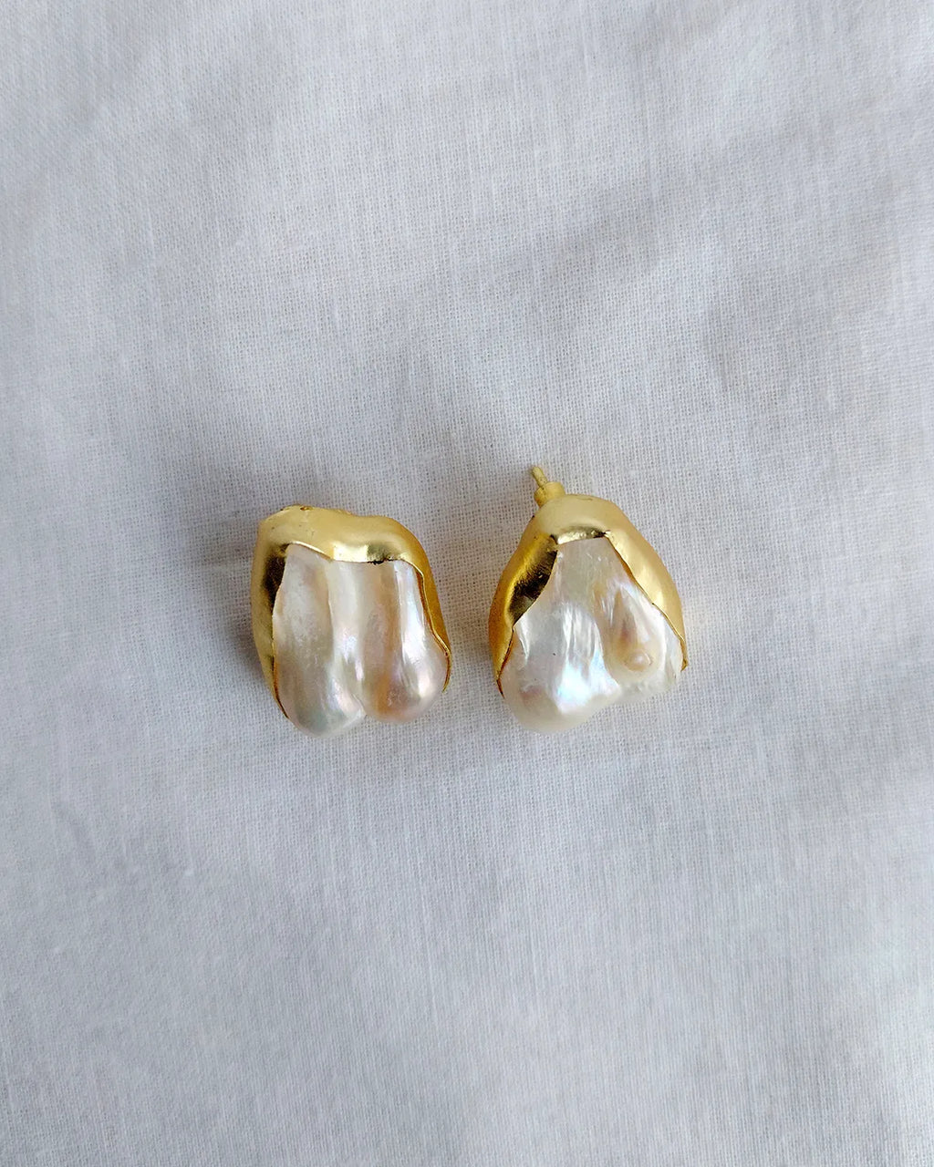 18K gold-plated real pearl sculptural stud earrings