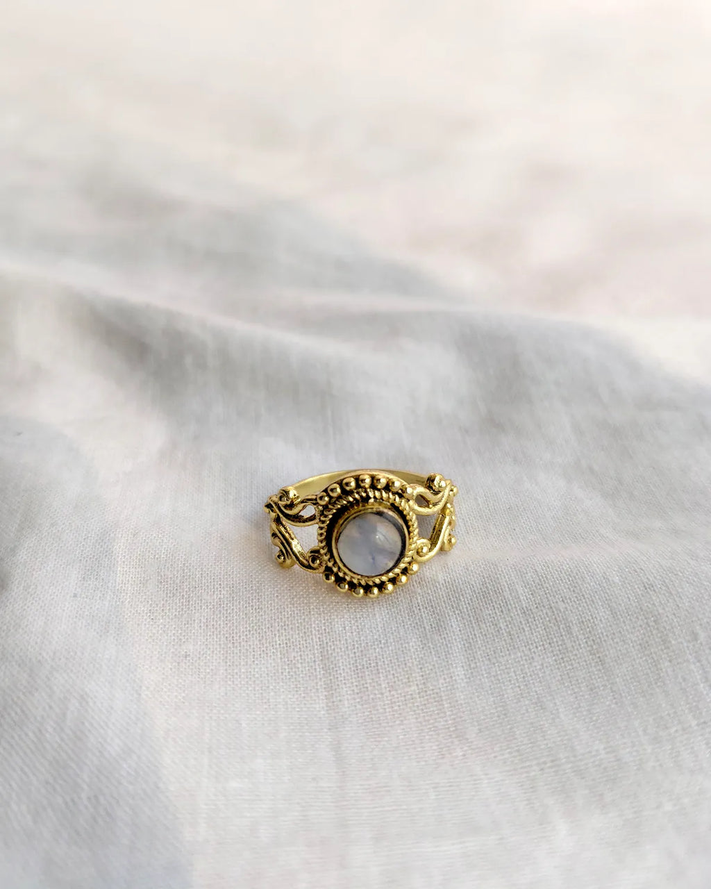 Vintage Scrollwork Gemstone Ring