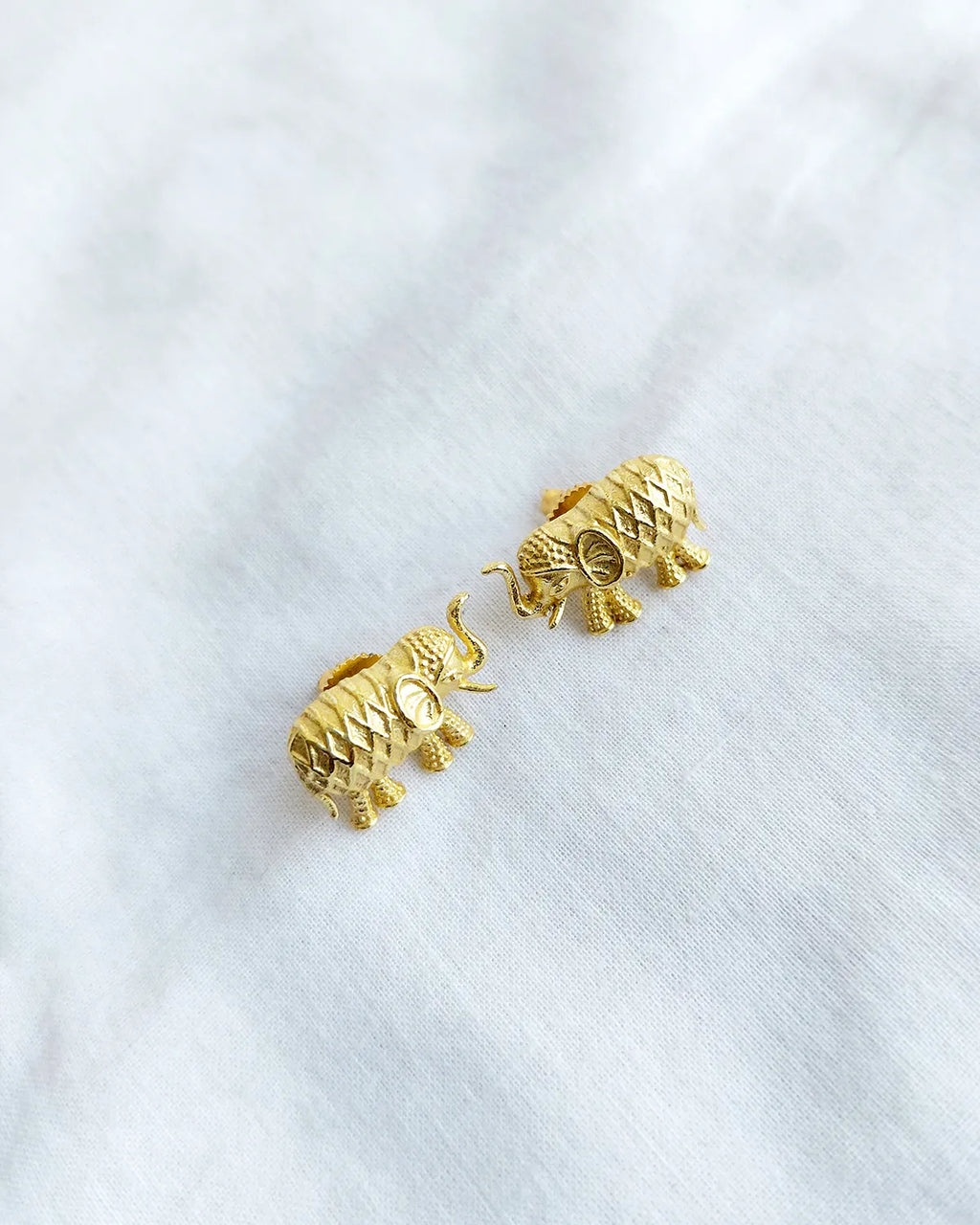 Royal elephant gold statement earrings - photo 2