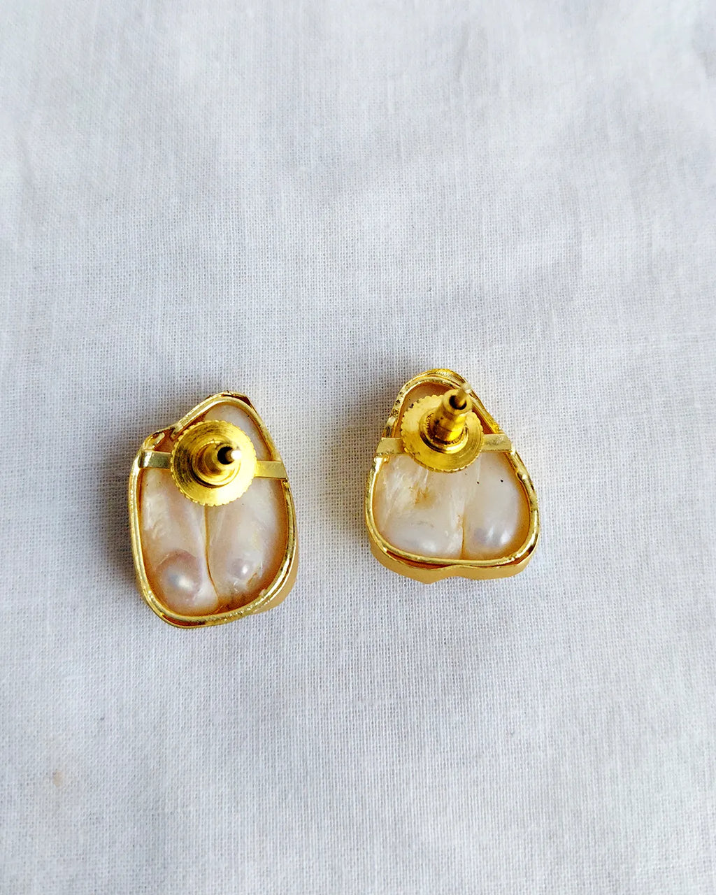 18K gold-plated real pearl sculptural stud earrings