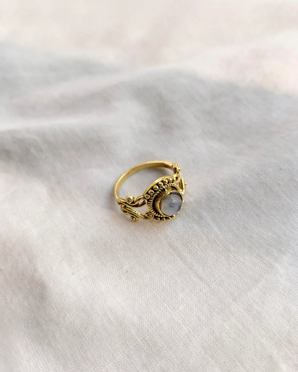 Vintage Scrollwork Gemstone Ring