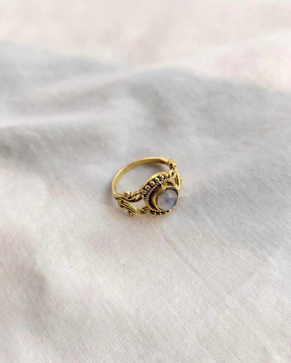 Vintage Scrollwork Gemstone Ring