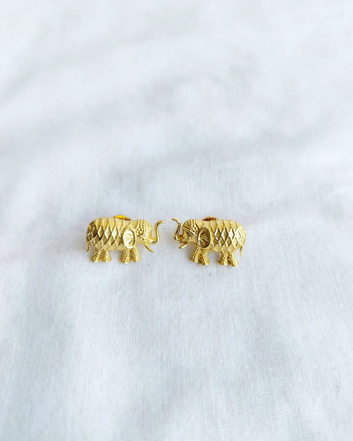 Royal elephant gold statement earrings - photo 4