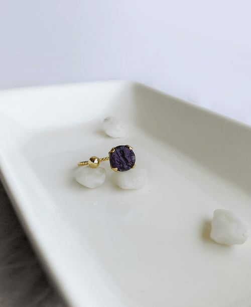 Elegant Amethyst adjustable gold ring with deep purple gemstone for daily wear.