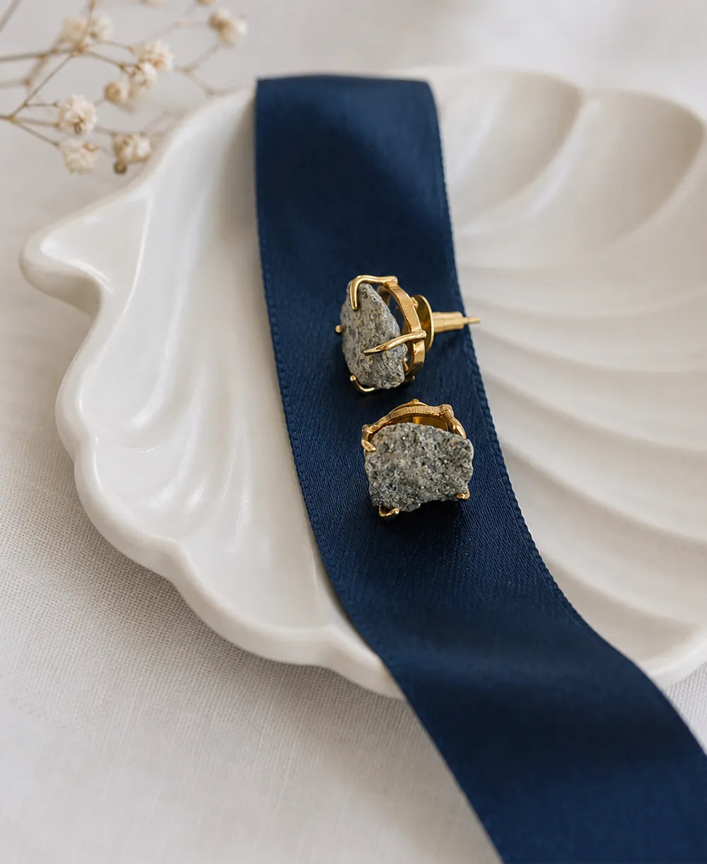 Minimal Grey Druzy Quartz Earrings