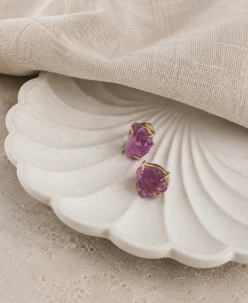 Violet Raw Amethyst Gold Stud Earrings
