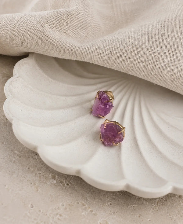 Violet Raw Amethyst Gold Stud Earrings