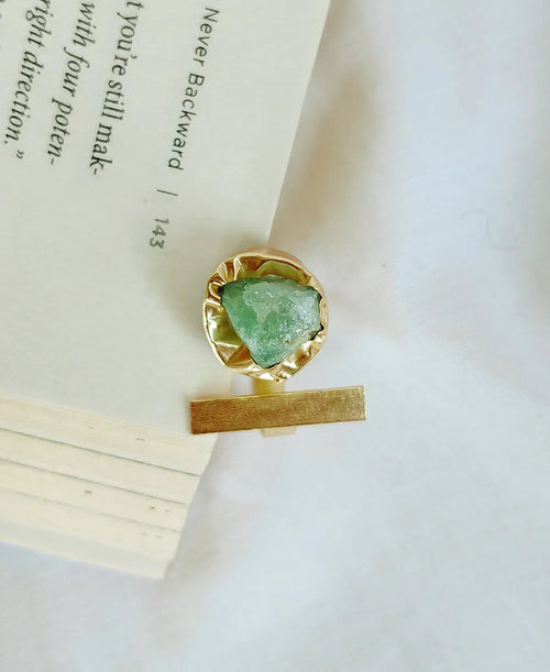 Aventurine Beam Gold Ring with natural raw green aventurine gemstone, gold bar detail and 18K gold-plated adjustable band.